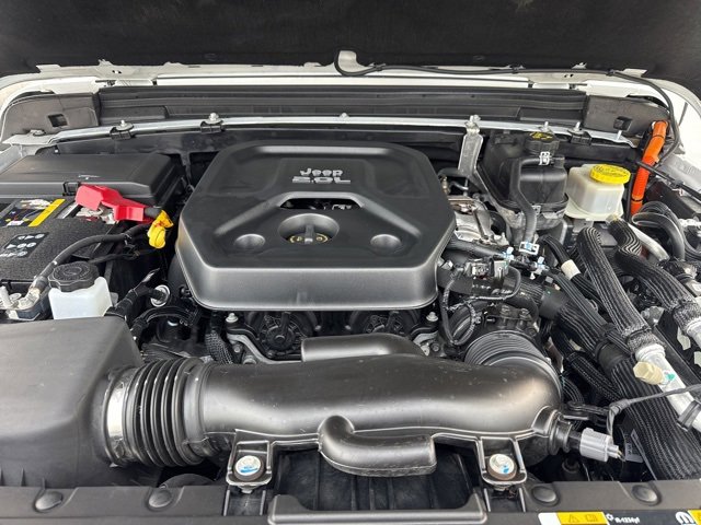 Used 2023 Jeep Wrangler Unlimited Sahara w/ Cold Weather Group image 17