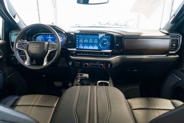 Used 2025 Chevrolet Silverado 1500 High Country w/ Midnight Edition image 10