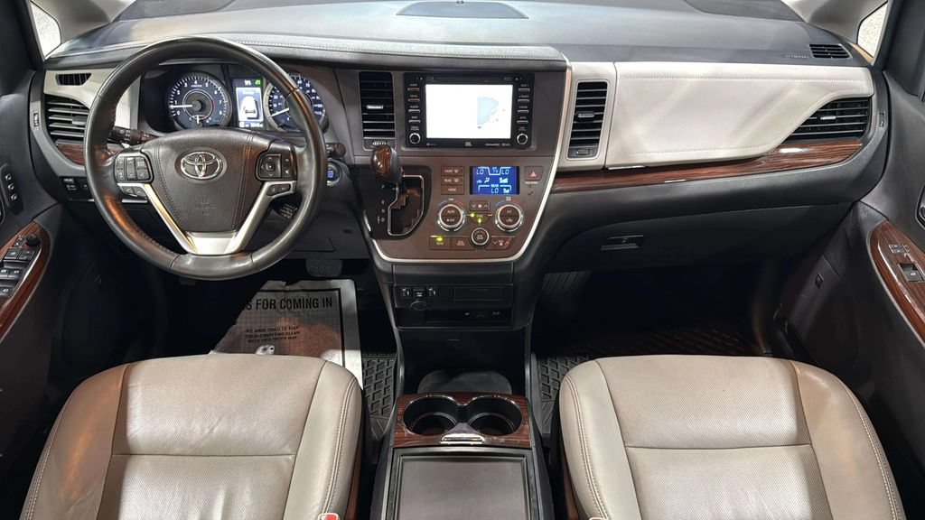 Used 2020 Toyota Sienna Limited Premium AWD/4WD image 19