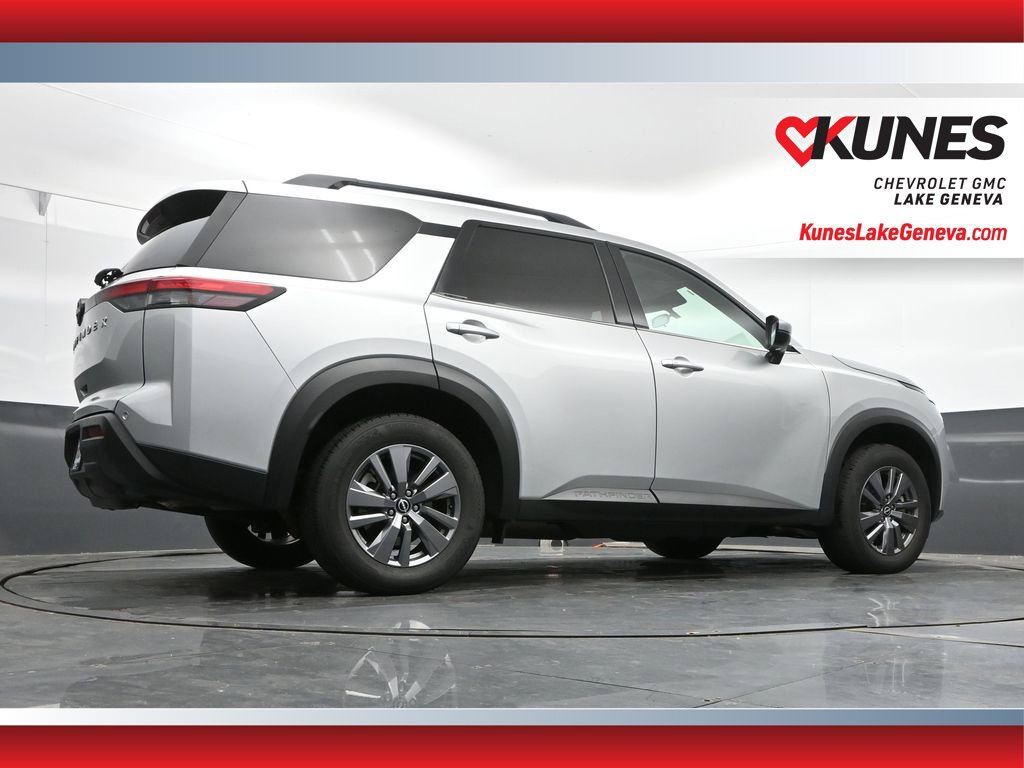 Used 2025 Nissan Pathfinder SV FWD image 40