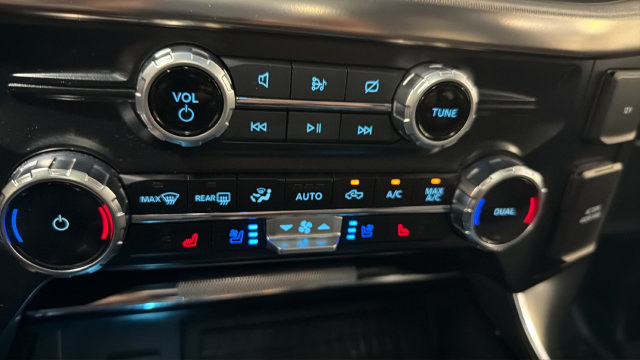 Used 2023 Ford F150 Raptor AWD/4WD image 32