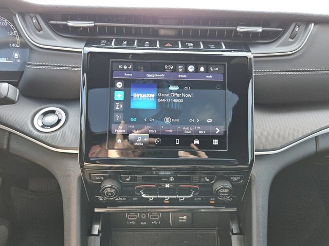 Used 2025 Jeep Grand Cherokee L Laredo w/ Luxury Tech Group I RWD image 18