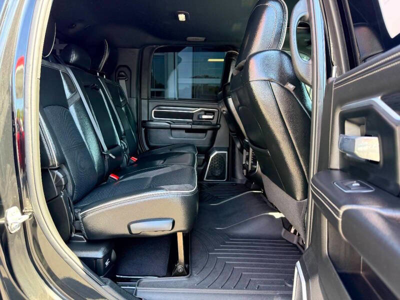 Used 2024 RAM 2500 Laramie w/ Night Edition image 35