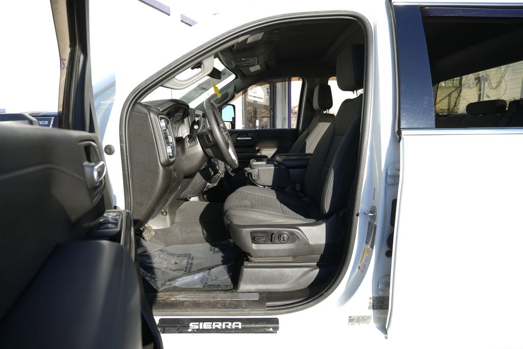 Used 2021 GMC Sierra 2500 SLE w/ SLE Value Package; image 19