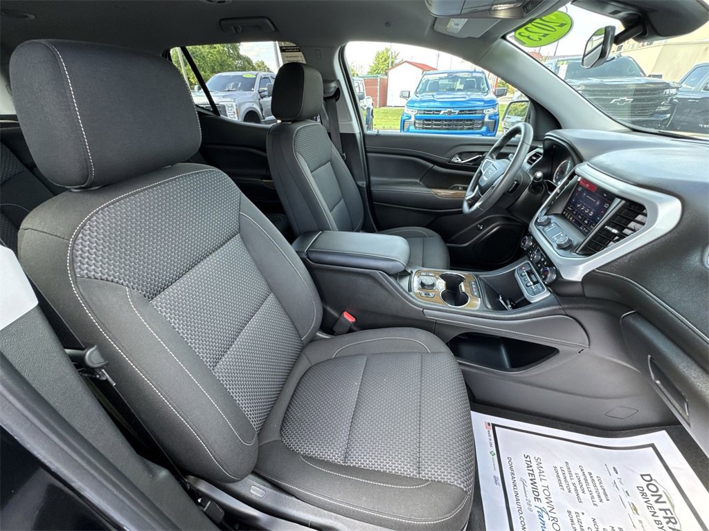 Used 2023 GMC Acadia SLE w/ Driver Convenience Package image 25