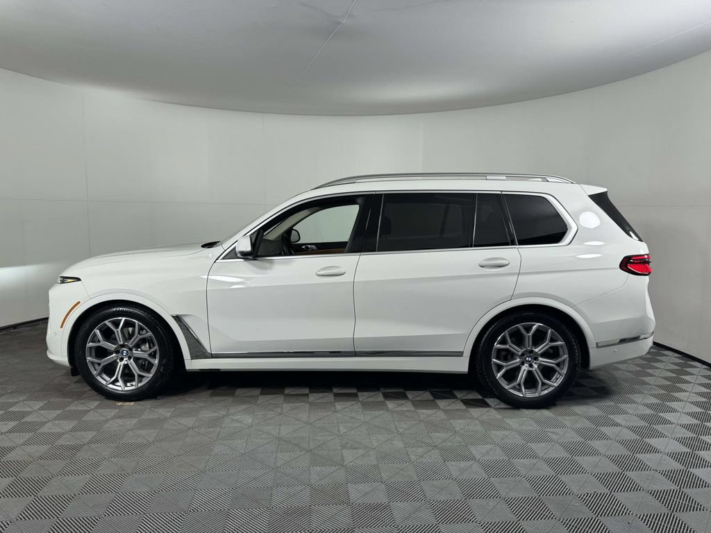 Used 2026 BMW X7 xDrive40i AWD/4WD image 11