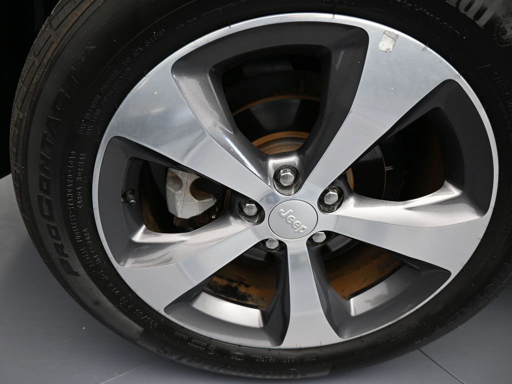 Used 2019 Jeep Cherokee Limited image 40