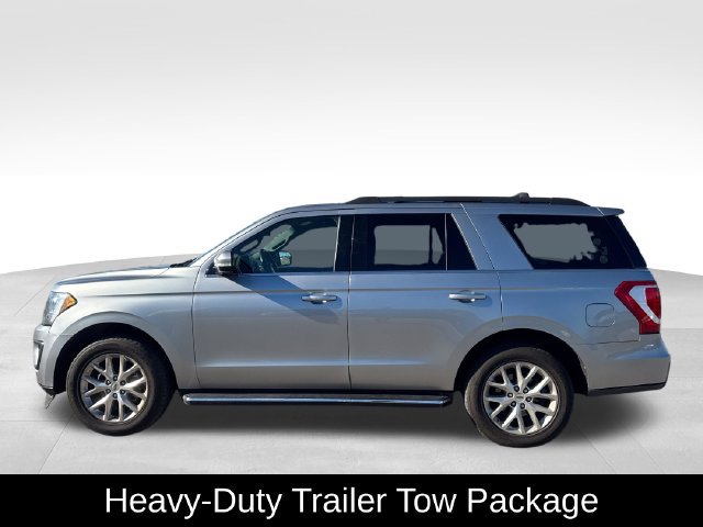 Used 2021 Ford Expedition XLT w/ Equipment Group 202A AWD/4WD image 4