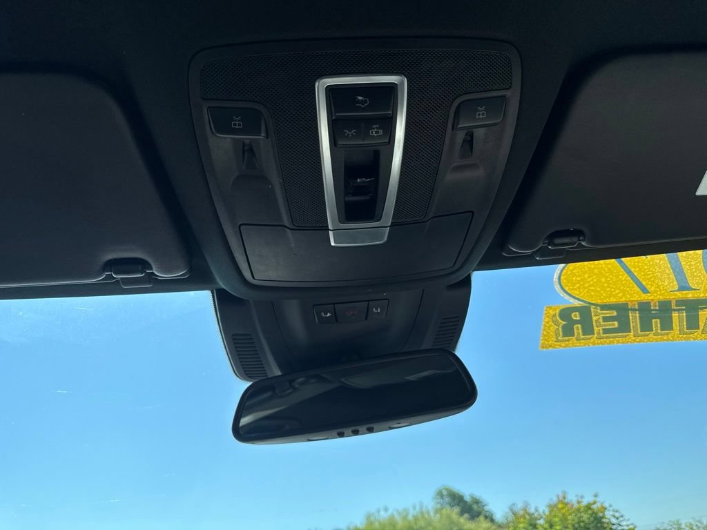 Used 2017 Mercedes-Benz GLS 450 4MATIC image 25