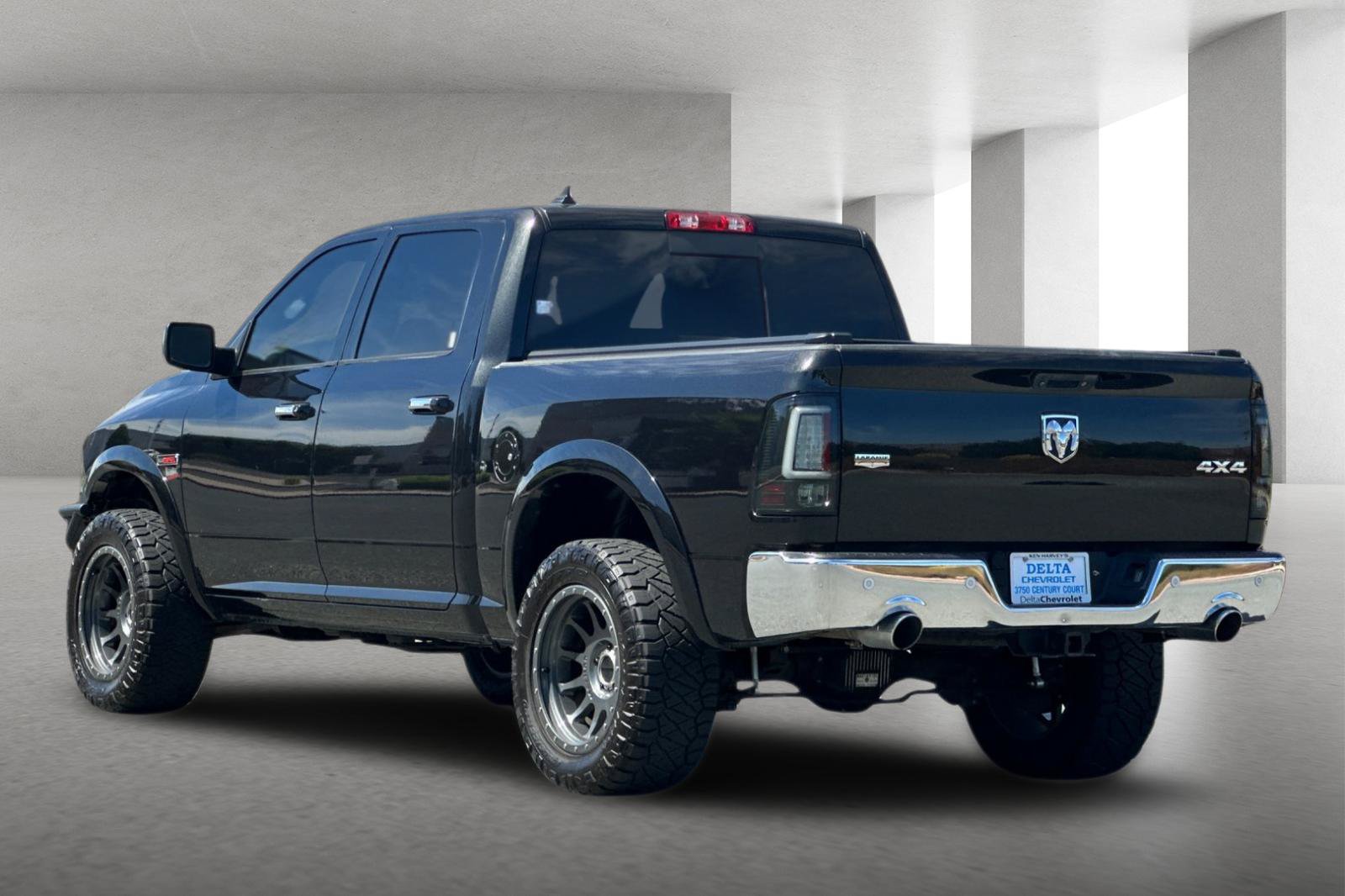 Used 2015 RAM 1500 Laramie w/ Convenience Group AWD/4WD image 6