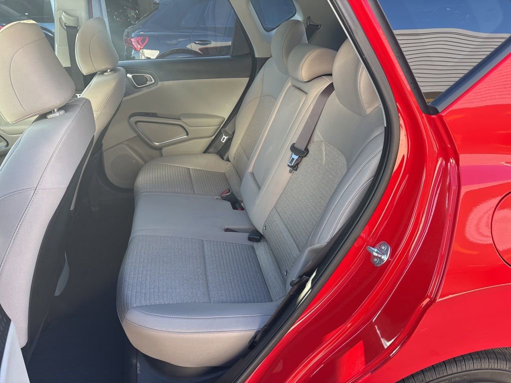 Used 2025 Kia Soul EX image 14