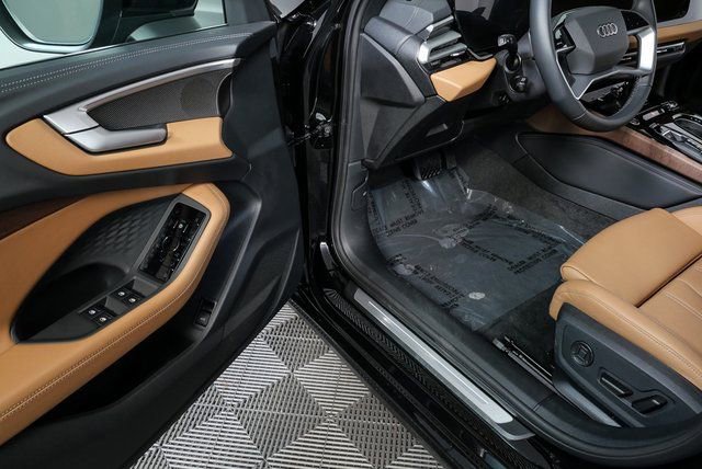 Used 2025 Audi A5 2.0T Premium Plus image 8