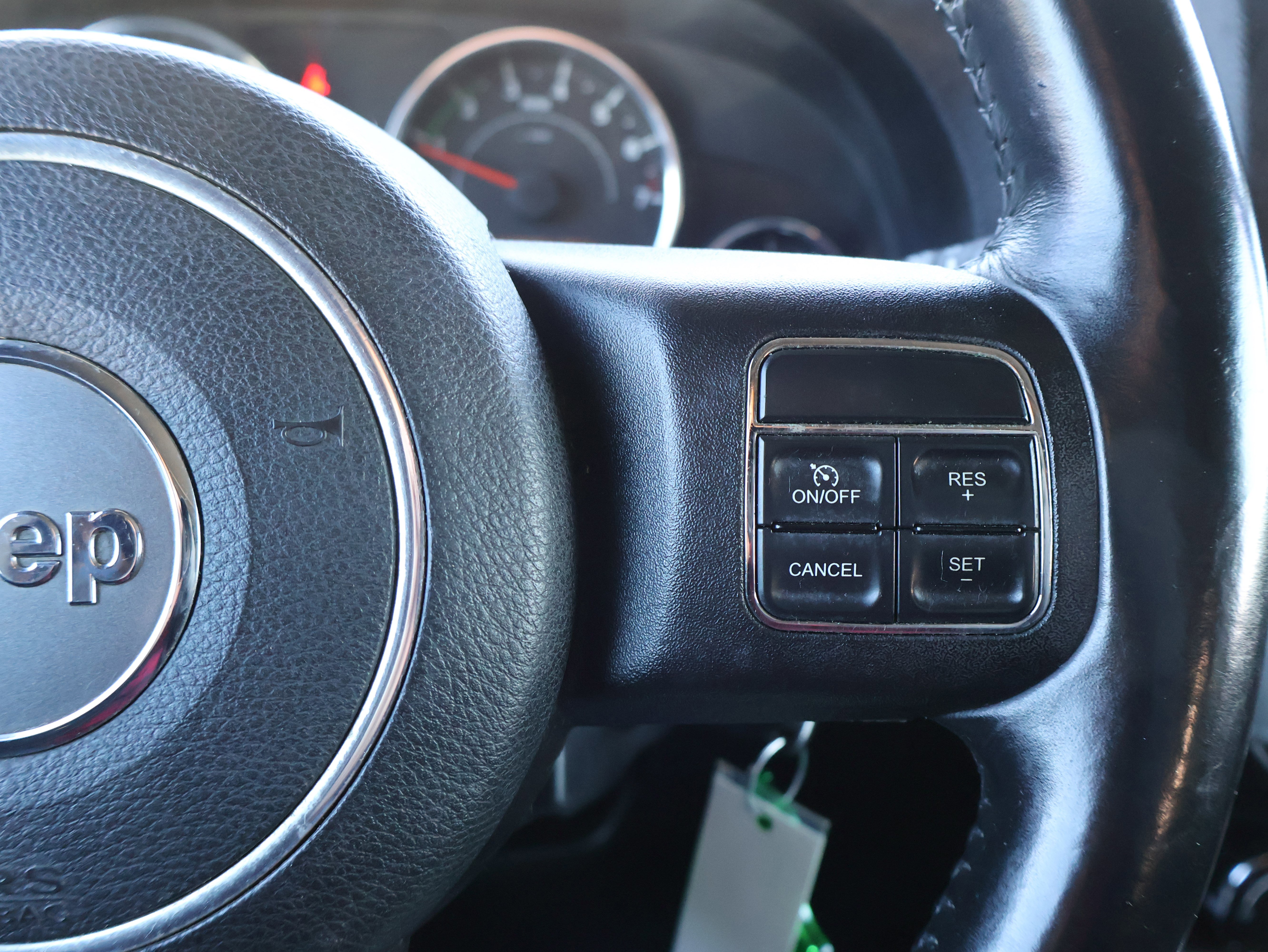 Used 2013 Jeep Wrangler Unlimited Sahara w/ Dual Top Group image 40