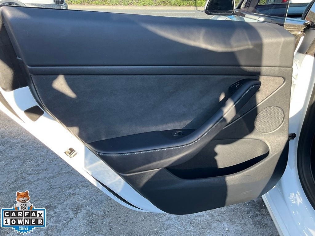 Used 2023 Tesla Model 3 Standard Range image 32