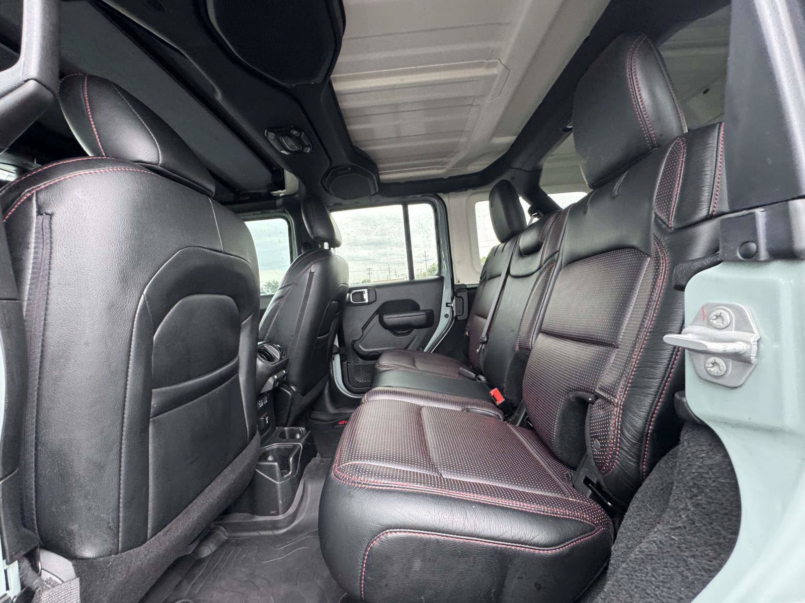 Used 2023 Jeep Wrangler Unlimited Rubicon w/ Cold Weather Group AWD/4WD image 22