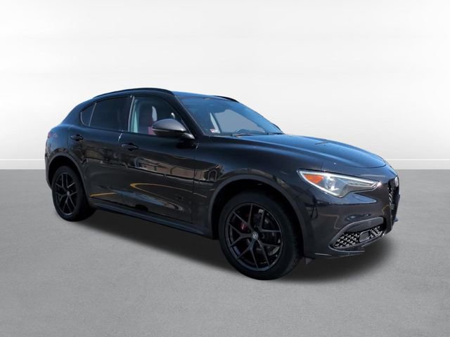 Used 2019 Alfa Romeo Stelvio w/ Nero Edizione RWD image 3