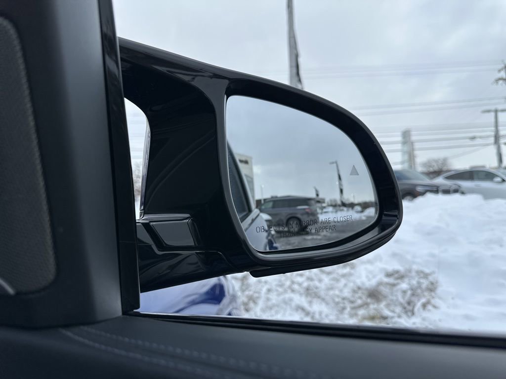 Used 2022 BMW X5 M w/ Executive Package image 24