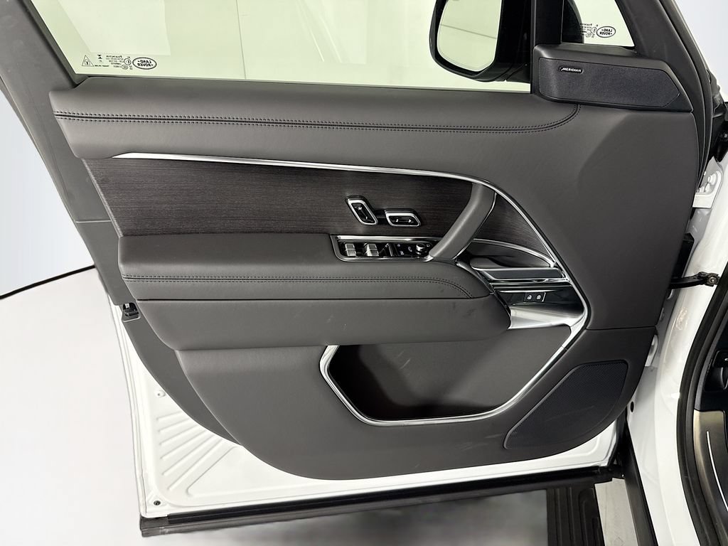New 2026 Land Rover Range Rover SE AWD/4WD image 24