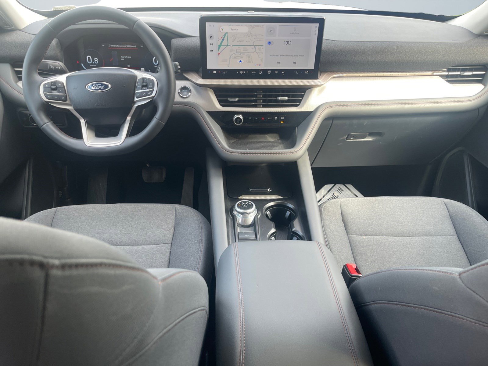 Used 2025 Ford Explorer Active image 12