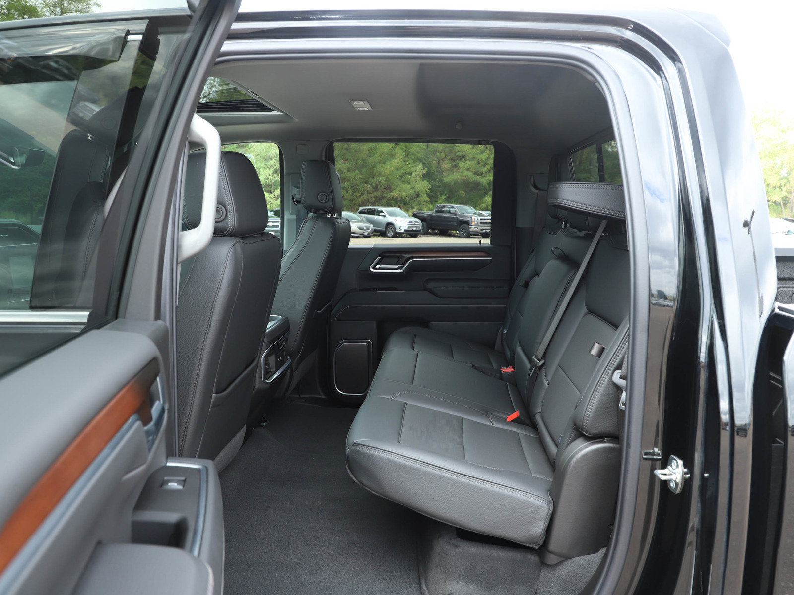 Used 2026 GMC Sierra 2500 Denali w/ Technology Package AWD/4WD image 17