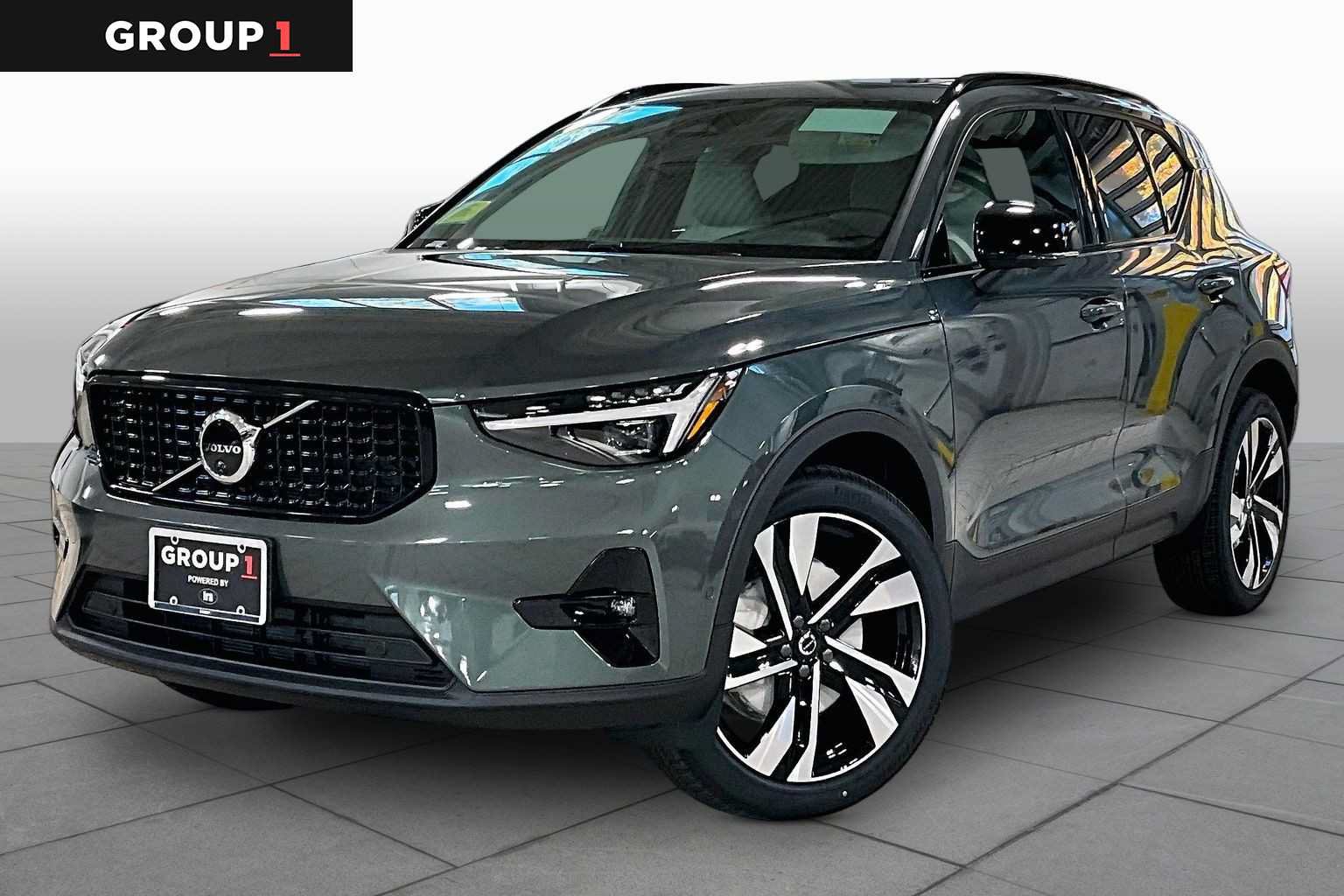 New 2026 Volvo XC40 B5 Ultra w/ Protection Package Premier AWD/4WD image 1