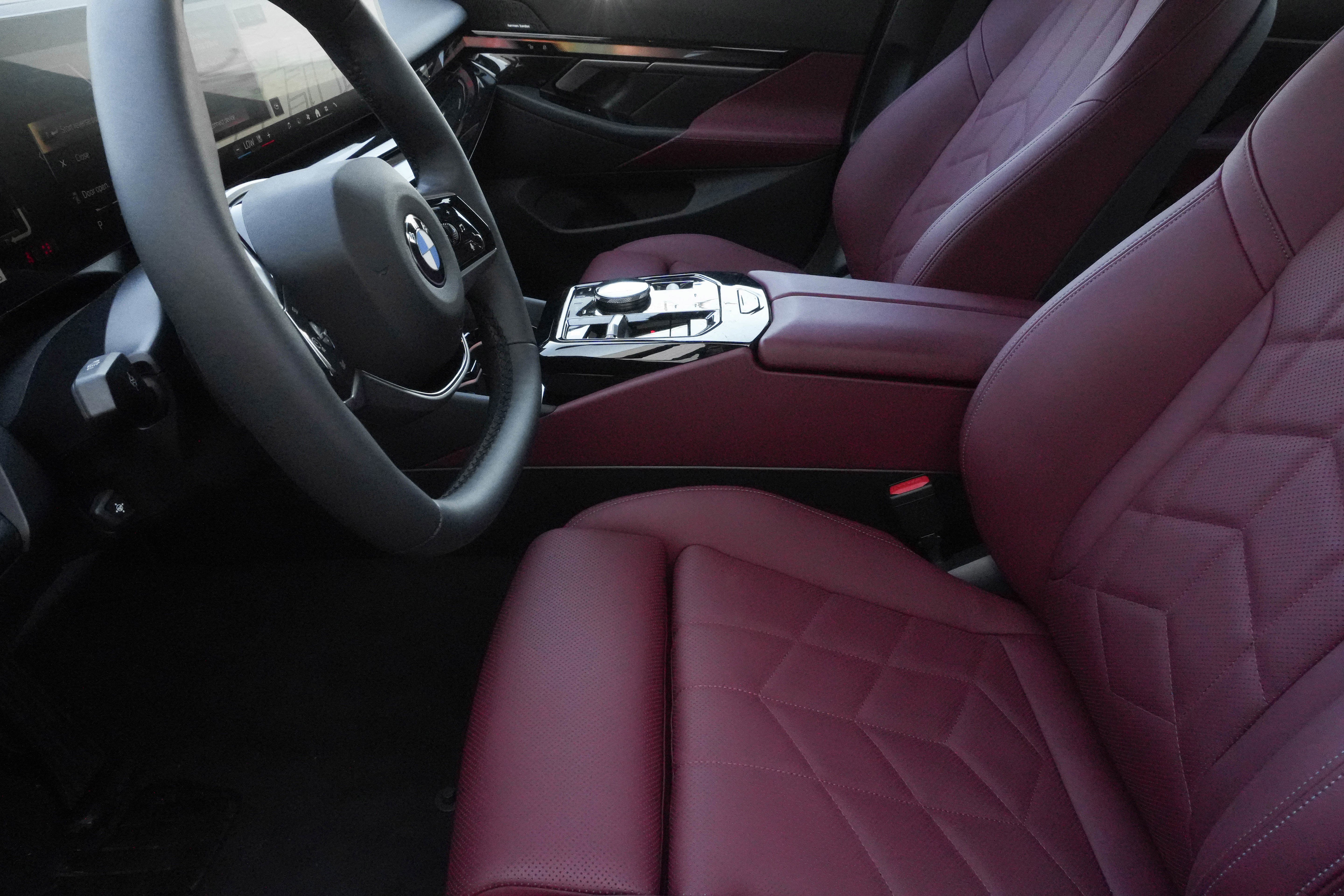 Used 2026 BMW 540i xDrive 540i xDrive image 12