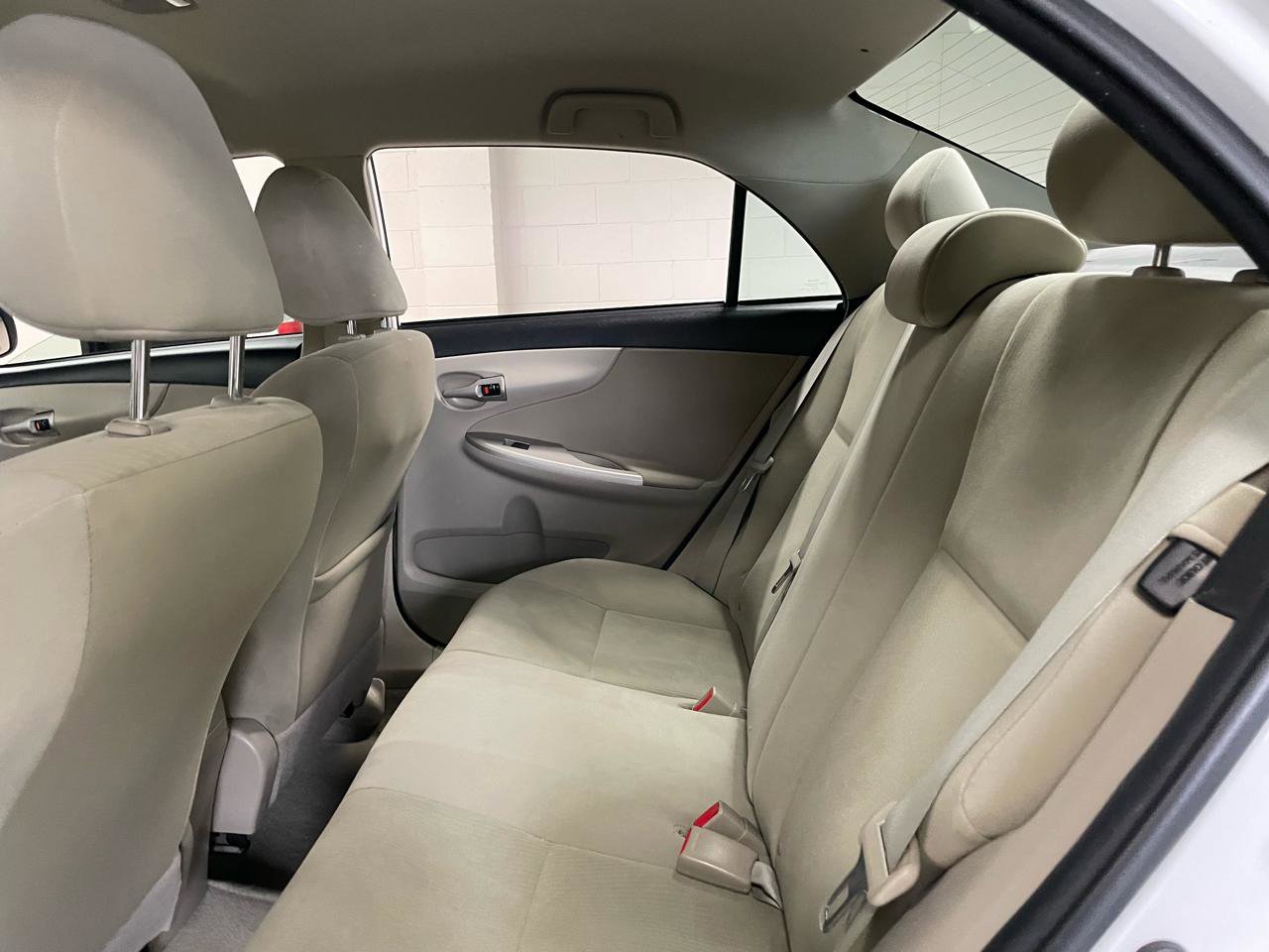 Used 2011 Toyota Corolla LE FWD image 11