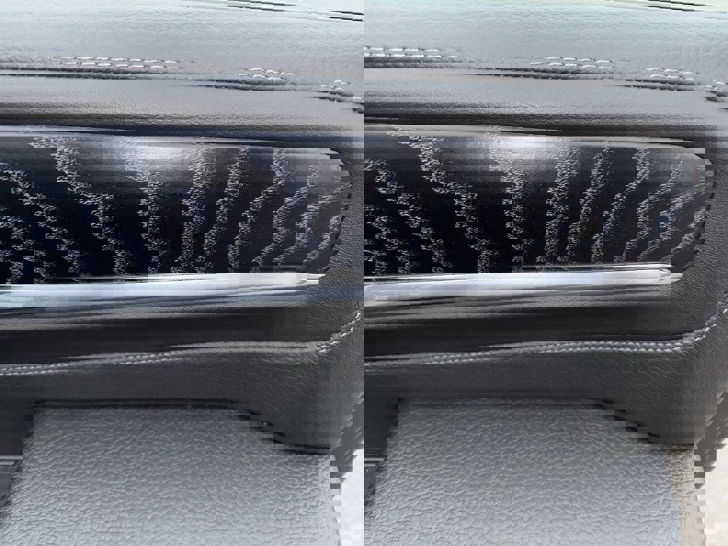 Used 2022 GMC Yukon XL Denali image 39