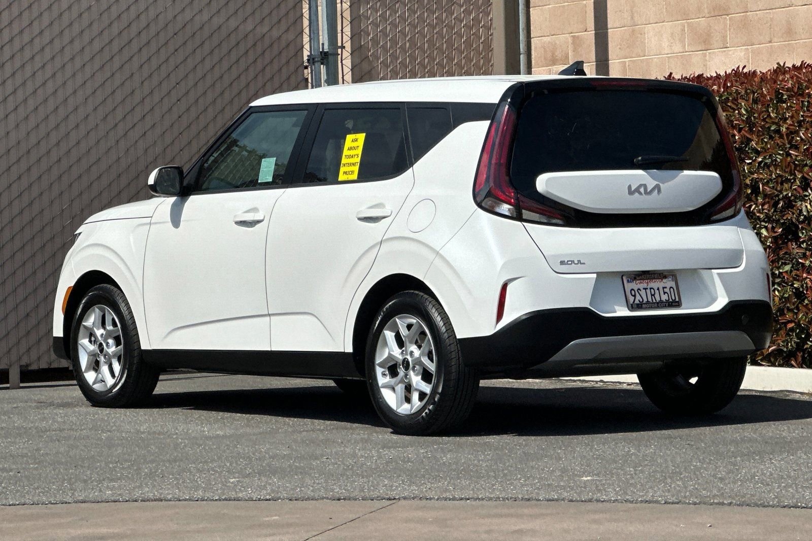 Used 2025 Kia Soul LX w/ LX Technology Package image 6