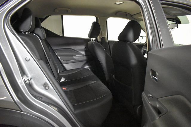 Used 2021 Nissan Kicks SV image 30