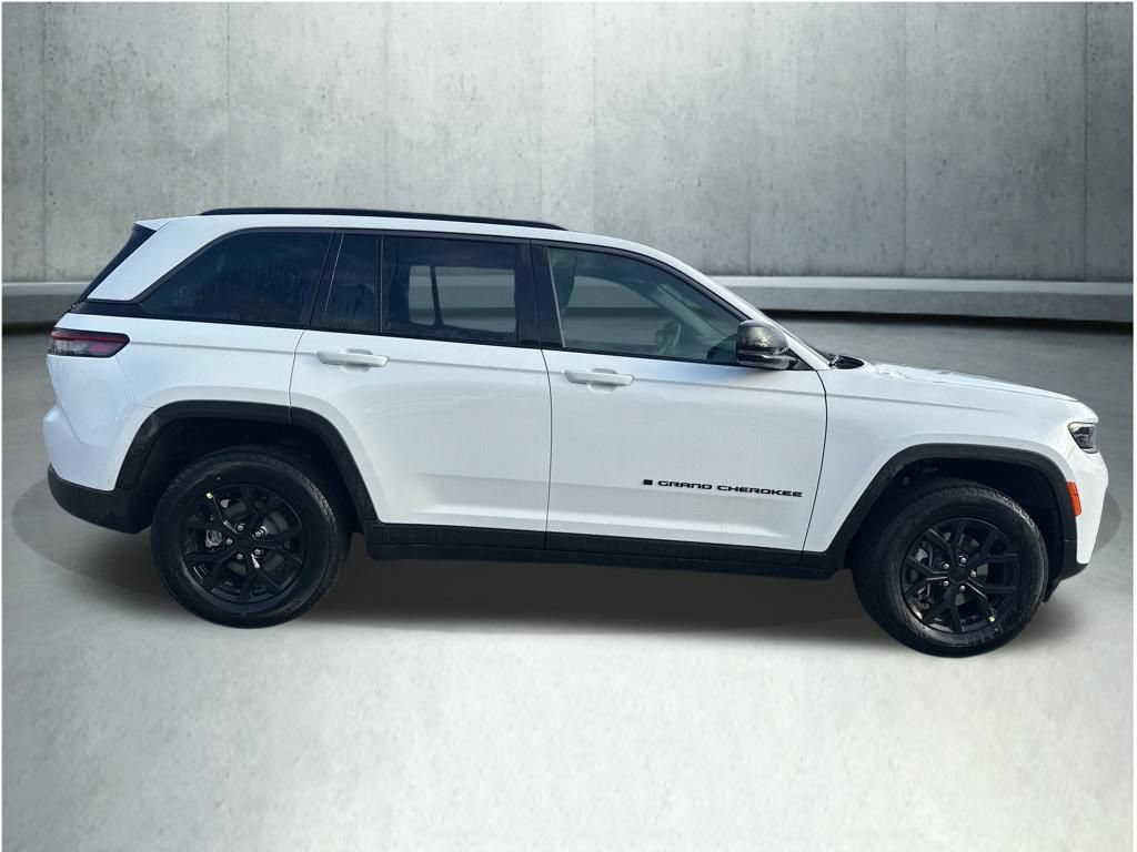 New 2026 Jeep Grand Cherokee Altitude AWD/4WD image 8