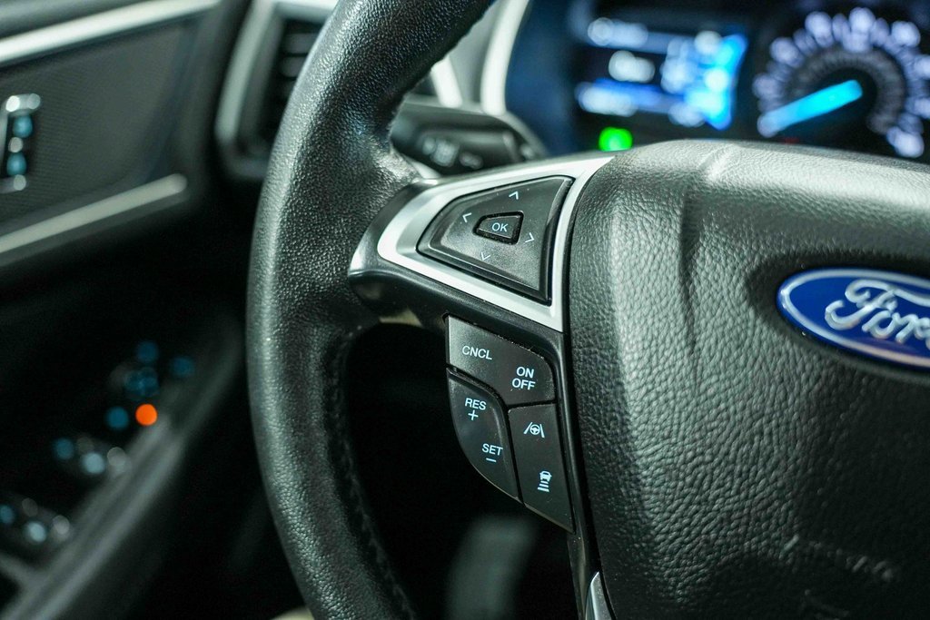 Used 2020 Ford Edge SEL w/ Cold Weather Package image 30