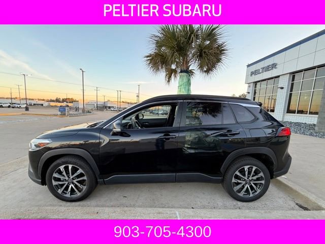 Used 2022 Toyota Corolla Cross XLE image 5