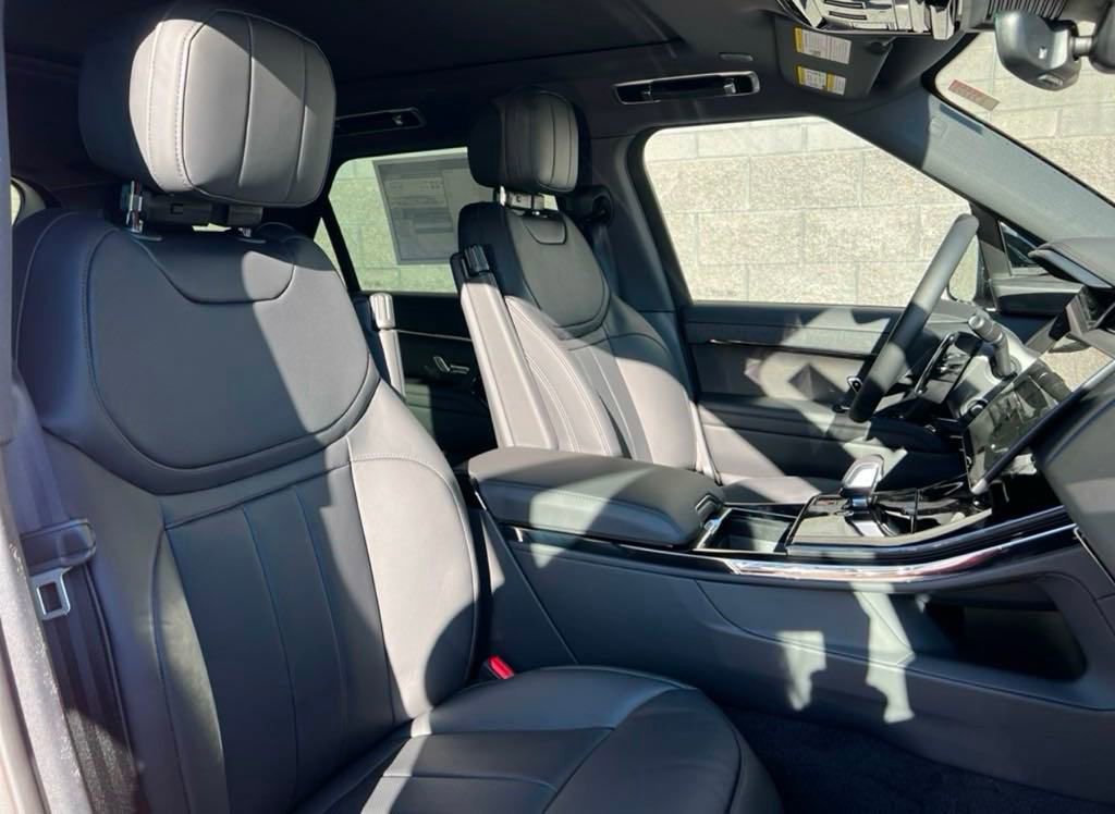 New 2025 Land Rover Range Rover Sport Dynamic SE image 15