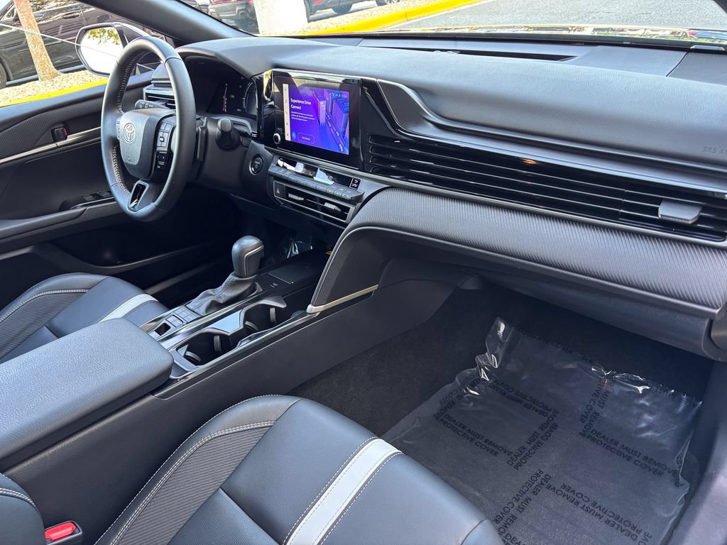 Used 2025 Toyota Camry SE FWD image 35