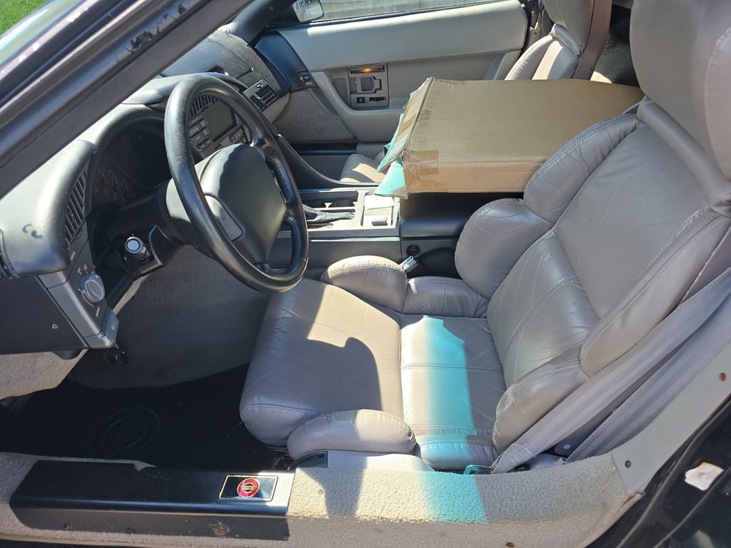 Used 1990 Chevrolet Corvette Convertible RWD image 9