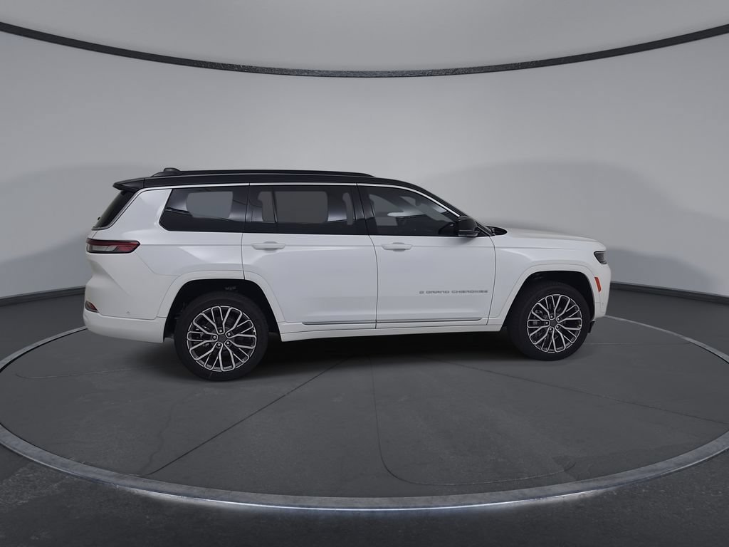 New 2026 Jeep Grand Cherokee L Summit AWD/4WD image 16