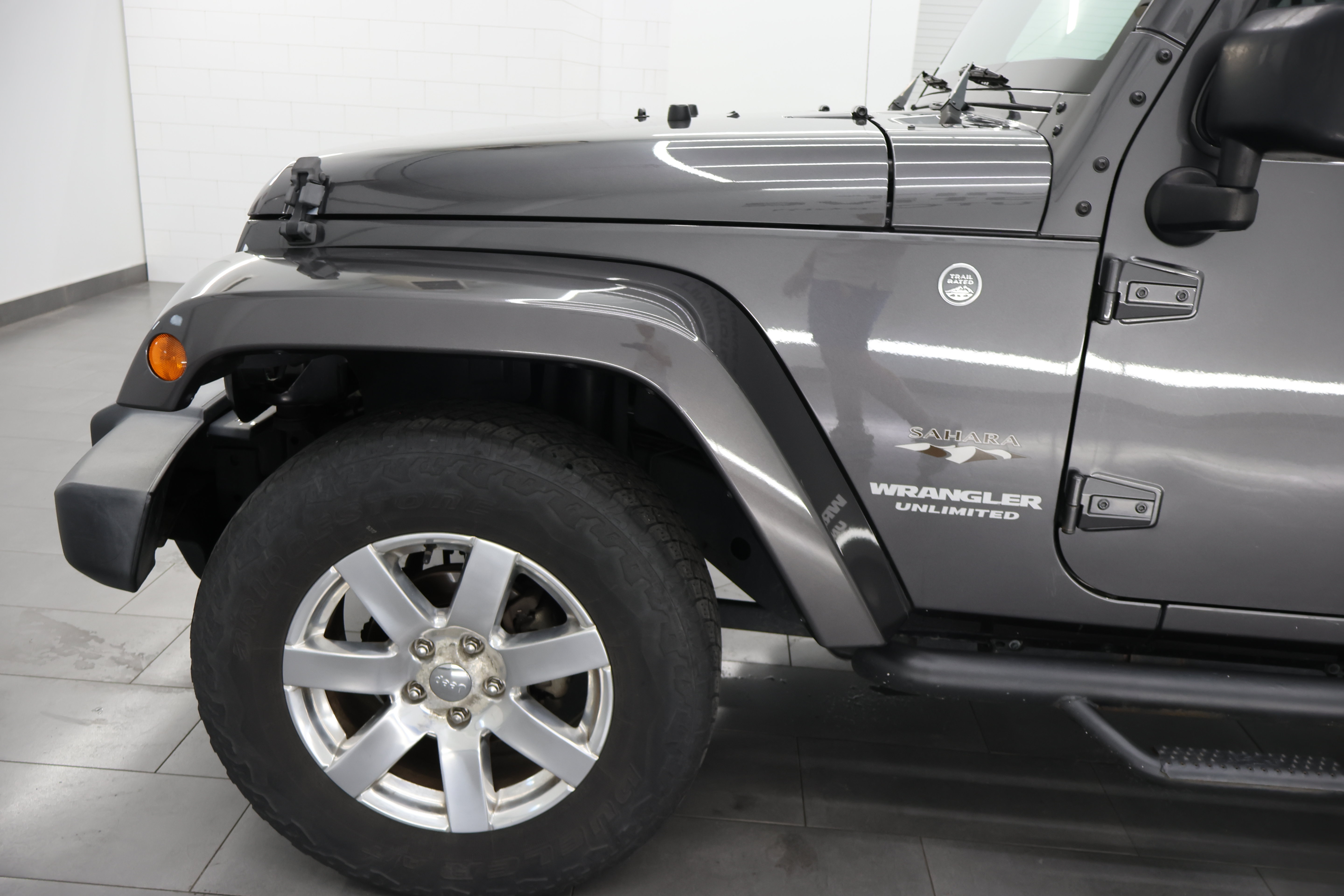 Used 2017 Jeep Wrangler Unlimited Sahara w/ Connectivity Group AWD/4WD image 29