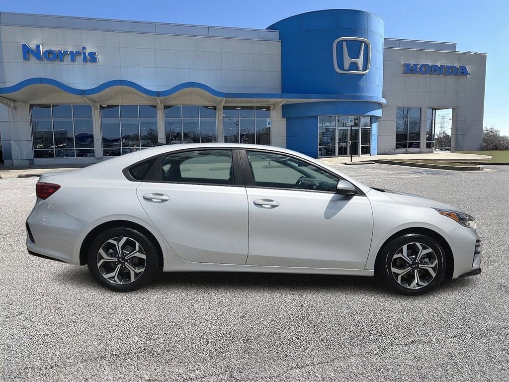Used 2021 Kia Forte LXS FWD image 5