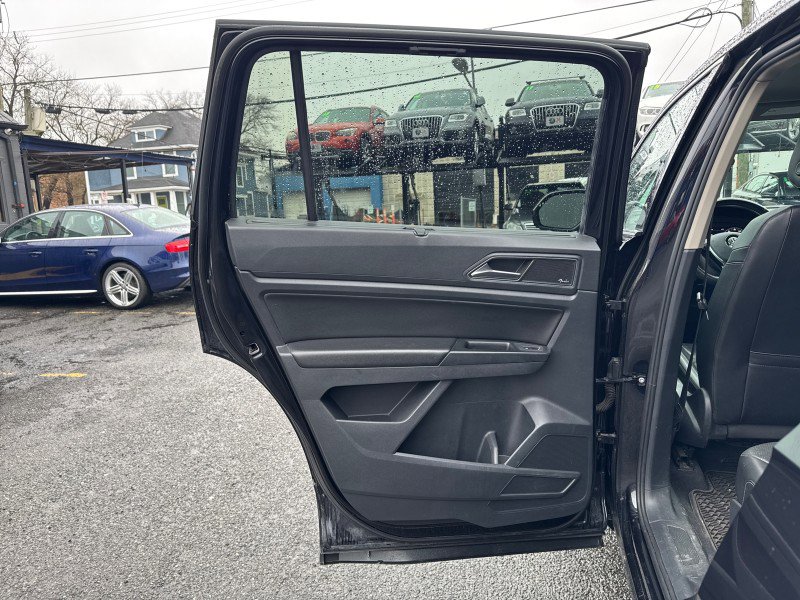 Used 2018 Volkswagen Atlas SEL Premium image 13