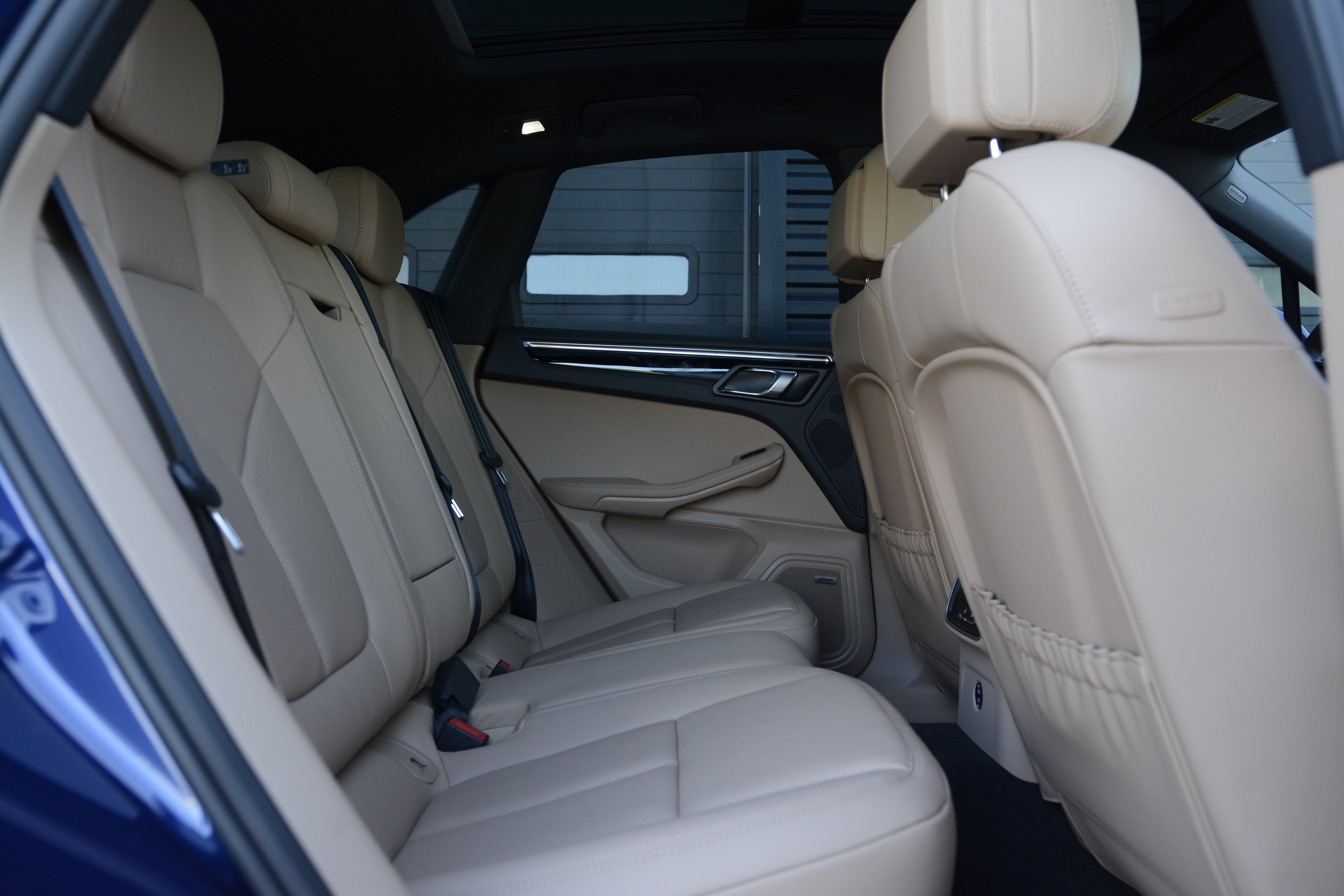 Certified 2026 Porsche Macan AWD/4WD image 35