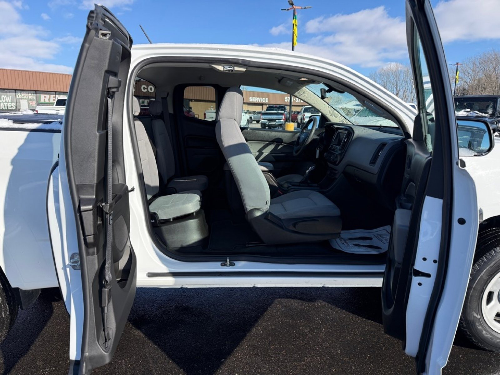 Used 2022 Chevrolet Colorado W/T image 16