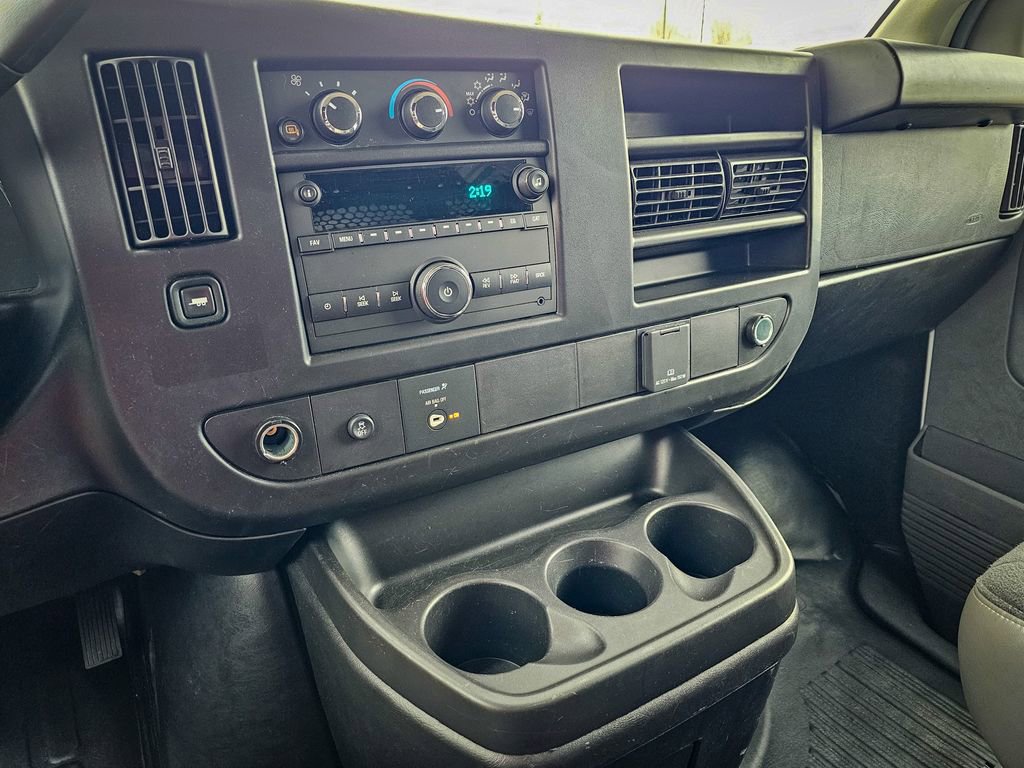 Used 2024 Chevrolet Express 2500 w/ Driver Convenience Package image 18