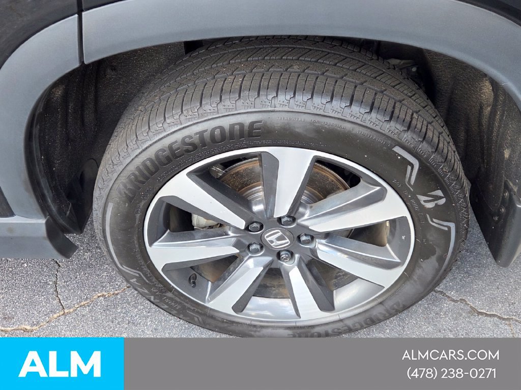 Used 2025 Honda Pilot Touring image 12