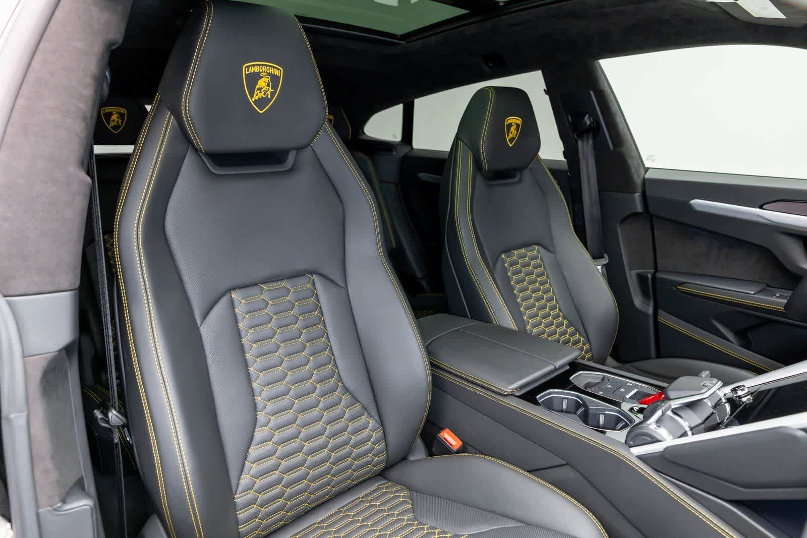 Used 2022 Lamborghini Urus AWD/4WD image 69