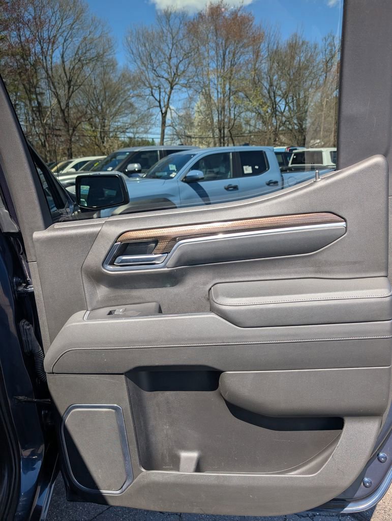 Used 2022 Chevrolet Silverado 1500 LT AWD/4WD image 16