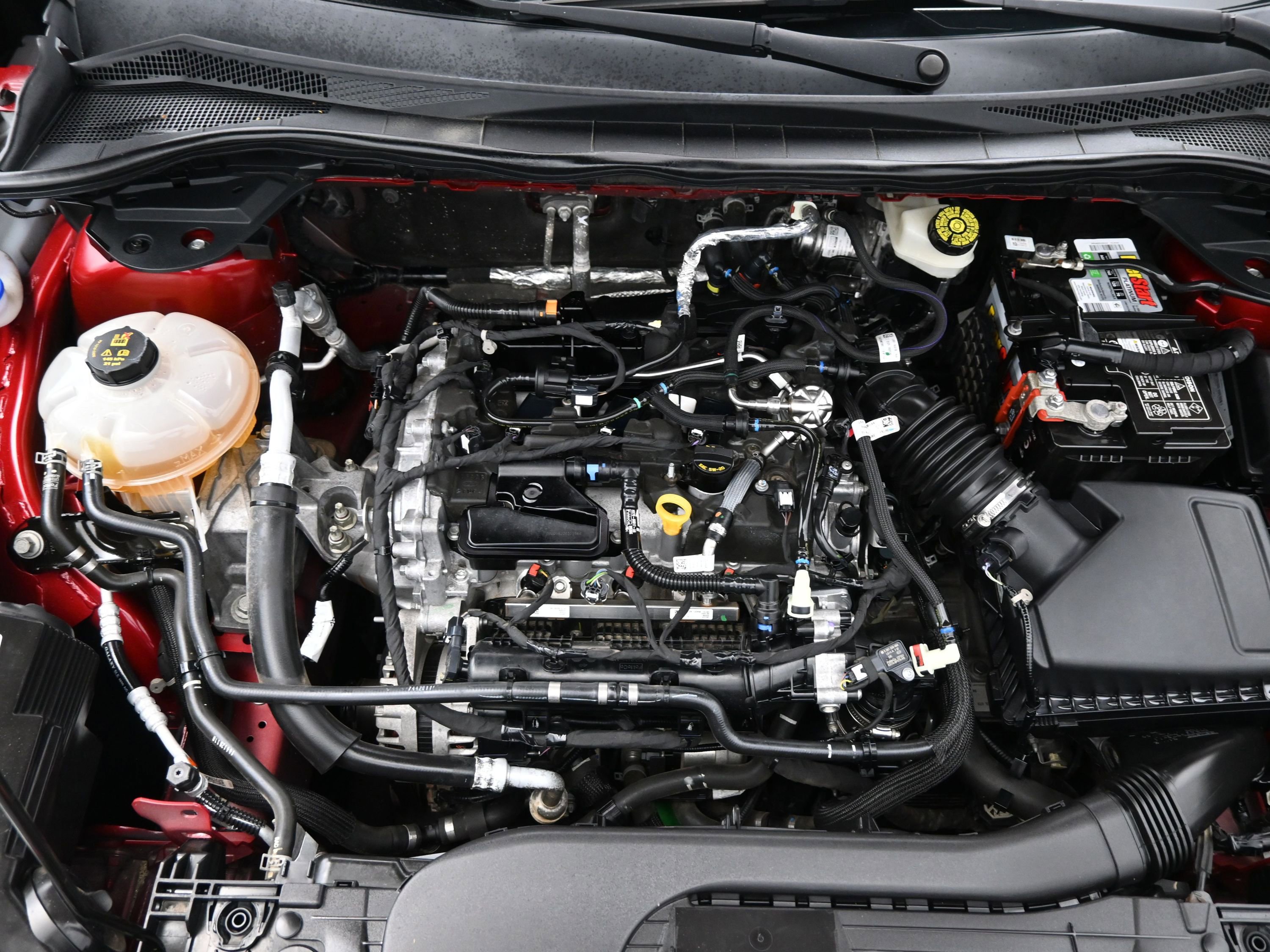 Used 2020 Ford Escape SE image 18