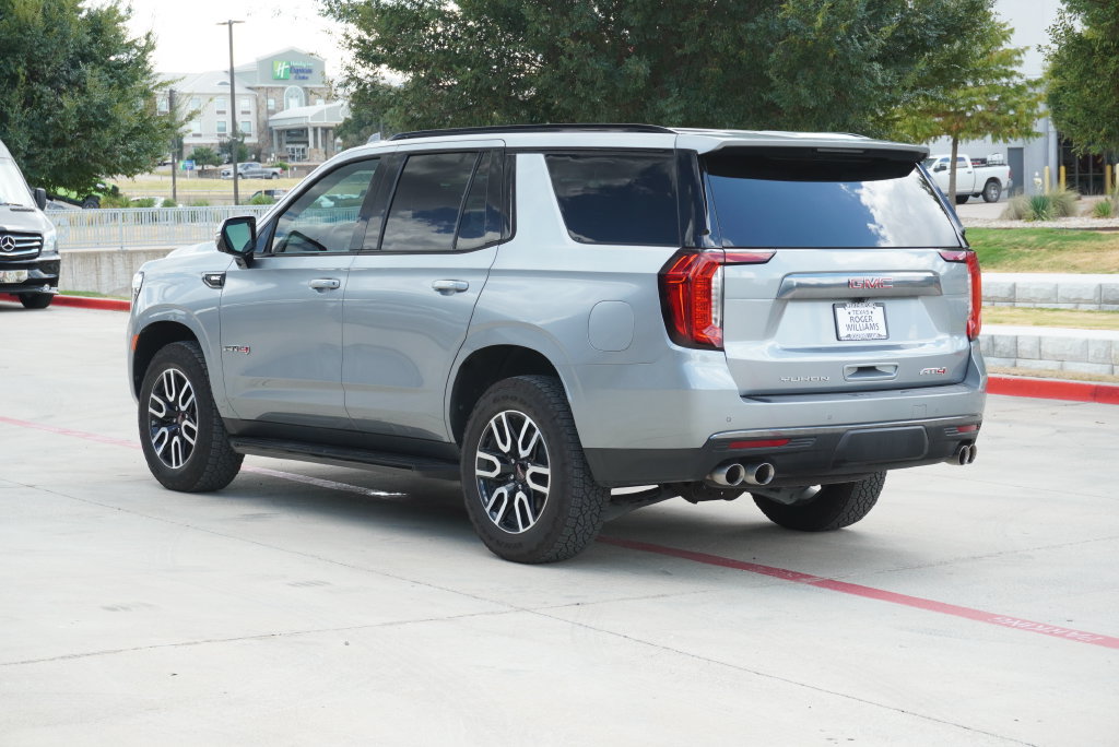 Used 2024 GMC Yukon AT4 w/ Technology Package AWD/4WD image 3