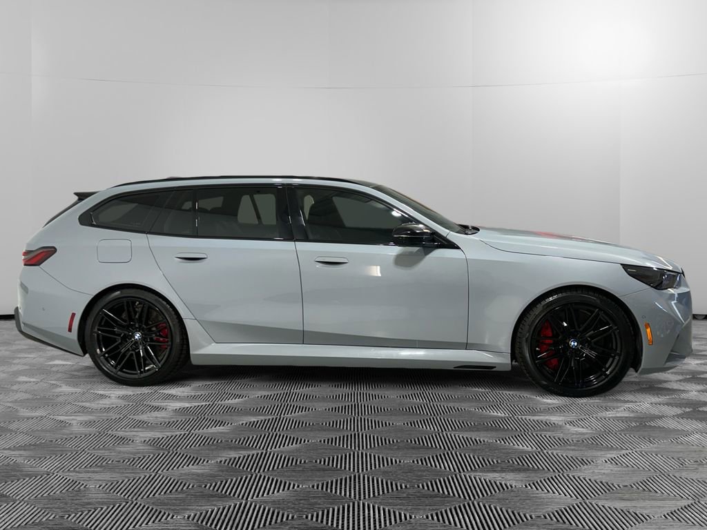 Used 2025 BMW M5 Touring image 6
