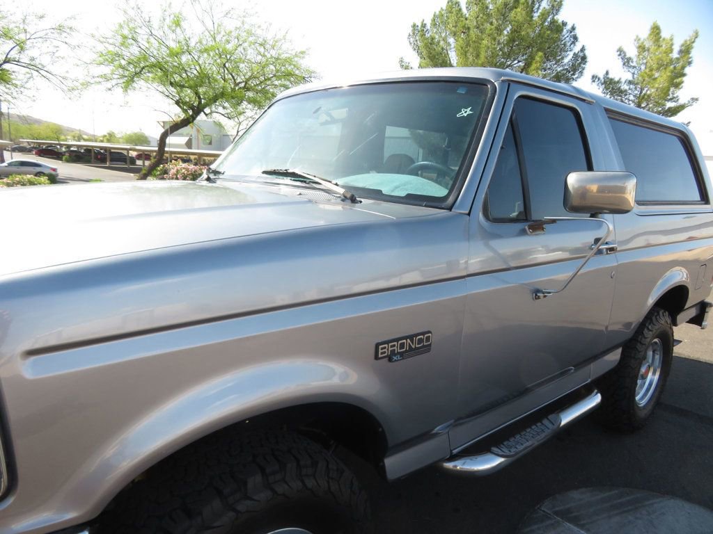 Used 1994 Ford Bronco XL image 8